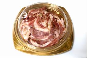 カナダ産豚ロースかぶり　焼肉用（にんにく塩焼き）398円/280g
